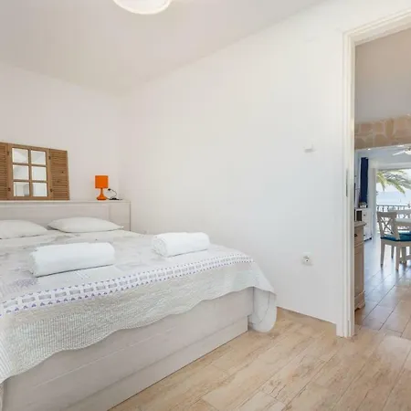 Apartment Center *