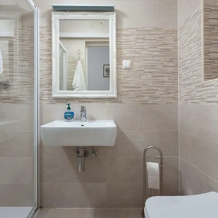 Apartament Center *