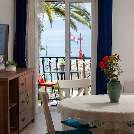 Center Apartment Podgora